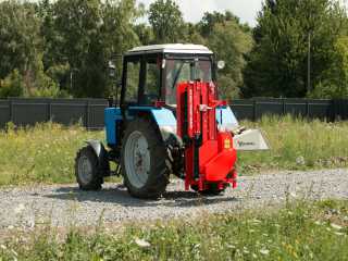 Špalíkovač za traktor PTO s dopravníkem, štěpkovač ARPAL AM-120TR-K
