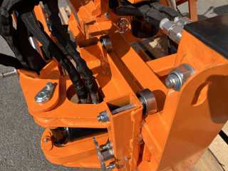 Podkop za traktor DELEKS DRS-1000T + lžíce 300 mm