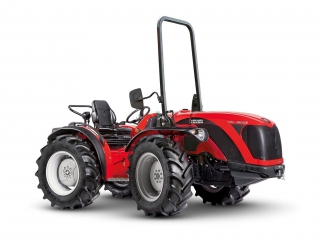 Traktor Antonio Carraro TRX 7800S (70,3 HP) + kabina