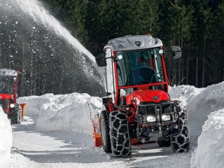 Traktor ANTONIO CARRARO TRX-5800 (52 HP) + kabina