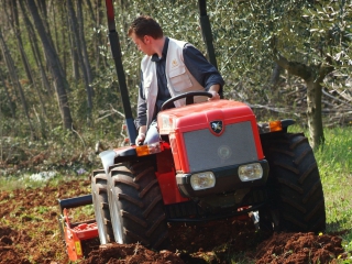 Traktor ANTONIO CARRARO TIGRE 3200