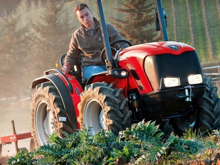 Traktor ANTONIO CARRARO TIGRE 3800F