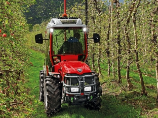 Traktor ANTONIO CARRARO SRX5800 + kabina