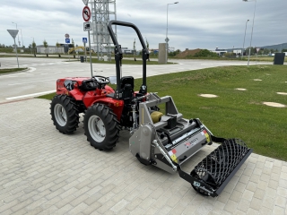 Pořadač trávníku za traktor JANSEN UKF-105