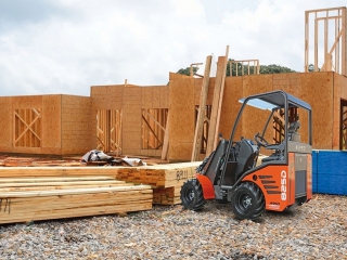 Kloubový nakladač CAST Loaders 820D, 825D, 830D
