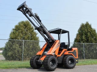 Kloubový nakladač CAST Loaders 23T