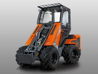 Kloubový nakladač CAST Loaders 33T