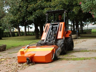 Kloubový nakladač CAST Loaders 33Tlx
