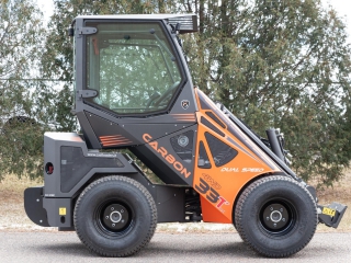 Kloubový nakladač CAST Loaders 33Tlx CARBON