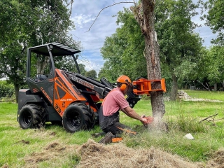 Kloubový nakladač CAST Loaders 33Tlx CARBON