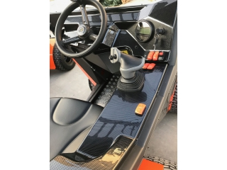 Kloubový nakladač CAST Loaders 33Tlx CARBON