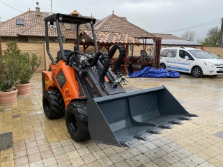 Kloubový nakladač CAST Loaders Genesis 35T