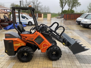 Kloubový nakladač CAST Loaders Genesis 35T