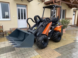 Kloubový nakladač CAST Loaders Genesis 35T