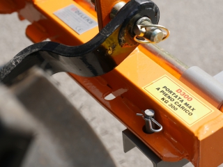 Paletizační vidle za traktor DELEKS D-300