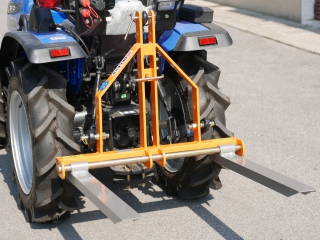Paletizační vidle za traktor DELEKS D-300