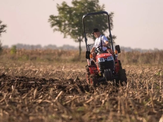 Traktor Kubota B1121 EC (12 HP)
