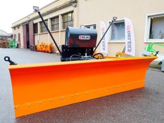 Sněžný pluh, sněhová radlice na traktor DELEKS SSH-04-3.0-A