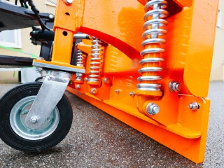 Sněžný pluh, sněhová radlice na traktor DELEKS SSH-04-2.6-A