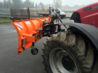 Sněžný pluh, sněhová radlice na traktor DELEKS SSH-04-3.0-C