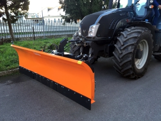 Sněžný pluh, sněhová radlice na traktor DELEKS SSH-04-2.6-C