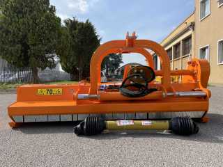 Mulčovač za traktor a čelní nakladač DELEKS GRIZZLY-220