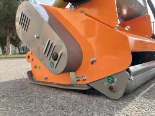 Mulčovač s bočním posuvem a obkášečem DELEKS INTERFILA-130 (pro traktor 25-60 HP)
