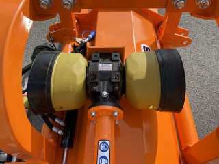 Mulčovač za traktor a čelní nakladač DELEKS GRIZZLY-180