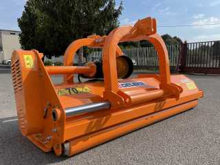 Mulčovač za traktor a čelní nakladač DELEKS GRIZZLY-160