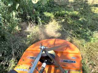 Bubnová řetězová sekačka za traktor DELEKS BUGGY-100C (pro traktor 25 - 75 HP)