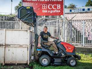 Traktorová sekačka SECO STARJET UJ P6 PRO 4x4 se záběrem 102 cm