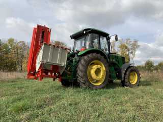 Špalíkovač za traktor PTO s dopravníkem, štěpkovač ARPAL AM-200TR-K