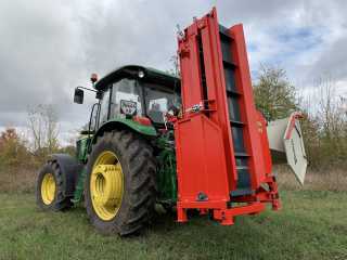 Špalíkovač za traktor PTO s dopravníkem, štěpkovač ARPAL AM-200TR-K