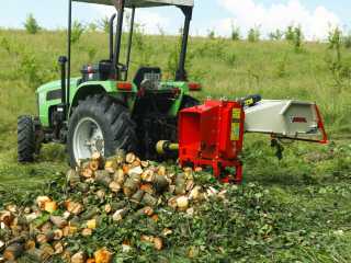 Špalíkovač za traktor PTO, štěpkovač ARPAL AM-120TR