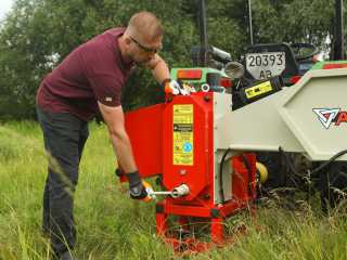 Špalíkovač za traktor PTO, štěpkovač ARPAL AM-120TR