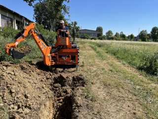 Podkop za traktor DELEKS DRS-2000T + lžíce 300 mm