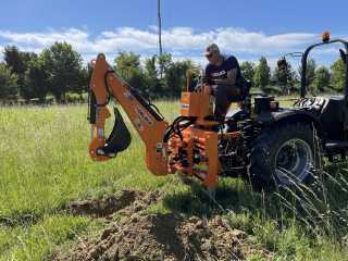 Podkop za traktor DELEKS DRS-2000 + lžíce 300 mm