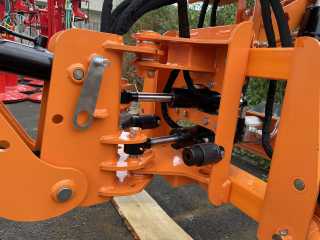Podkop za traktor DELEKS DRS-2000 + lžíce 300 mm