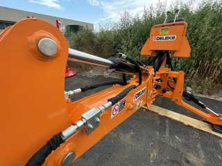 Podkop za traktor DELEKS DRS-2000 + lžíce 300 mm