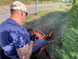 Podkop za traktor DELEKS DRS-1000 + lžíce 300 mm