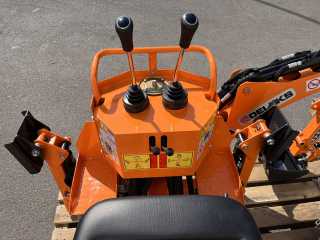 Podkop za traktor DELEKS DRS-1000 + lžíce 300 mm