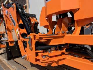 Podkop za traktor DELEKS DRS-1000 + lžíce 300 mm