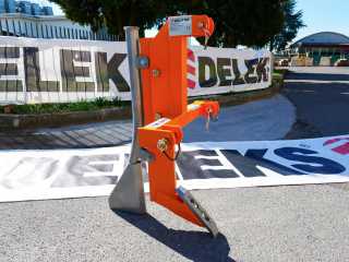 Jednohrotový rozrývač, kypřič půdy, rýhovač za traktor DELEKS DR-30