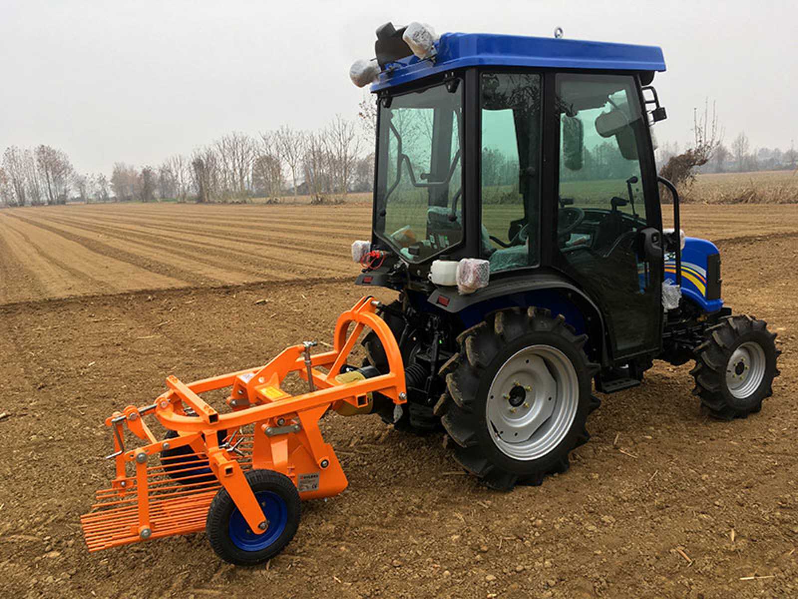 Vyorávač brambor DELEKS DPT-120 (pro traktor 12 - 35 HP) Vyorávač brambor DELEKS DPT-120 (pro traktor 12 - 35 HP)