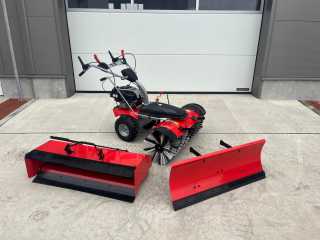 Zametač JANSEN MKB-500B&S s pluhem a sběrnou nádobou