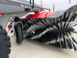 Zametač JANSEN MKB-500B&S s pluhem a sběrnou nádobou