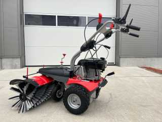 Zametač JANSEN MKB-500B&S s pluhem a sběrnou nádobou