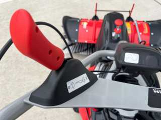 Zametač JANSEN MKB-500B&S s pluhem a sběrnou nádobou