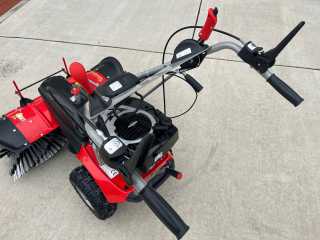 Zametač JANSEN MKB-500B&S s pluhem a sběrnou nádobou