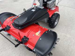 Zametač JANSEN MKB-500B&S s pluhem a sběrnou nádobou